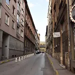 Beautiful Studio In Heart Of City Center