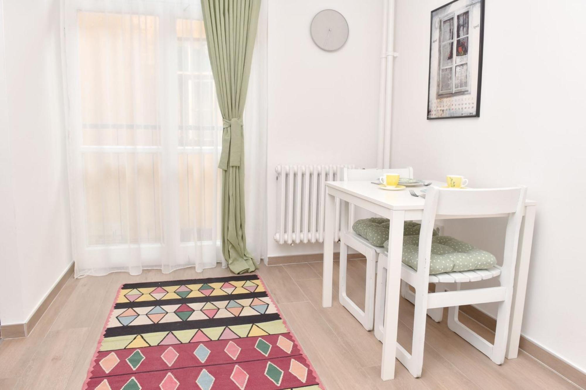 Beautiful In Heart Of Center Apartment Sarajevo